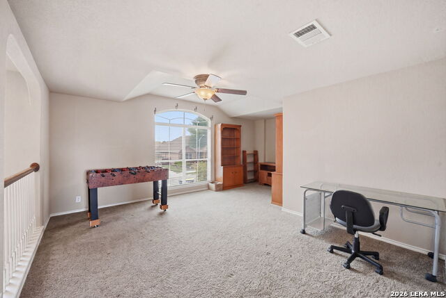 Listing photo id 19 for 918 Armour Dr