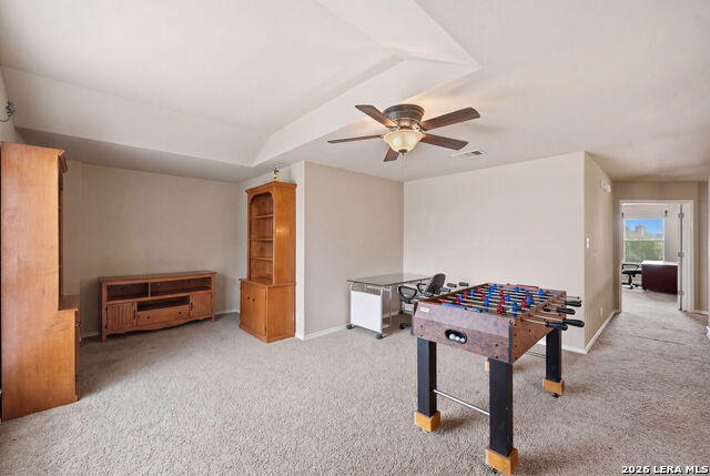 Listing photo id 20 for 918 Armour Dr