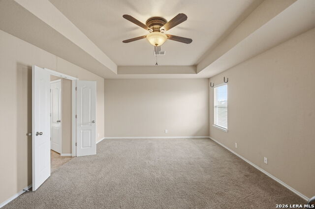 Listing photo id 22 for 918 Armour Dr