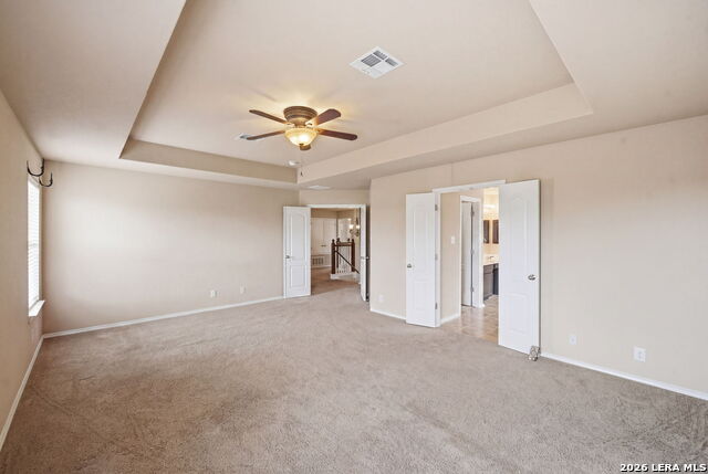 Listing photo id 23 for 918 Armour Dr