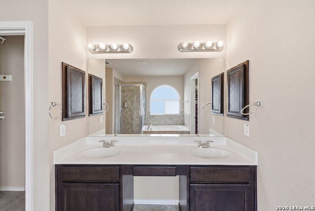 Listing photo id 26 for 918 Armour Dr