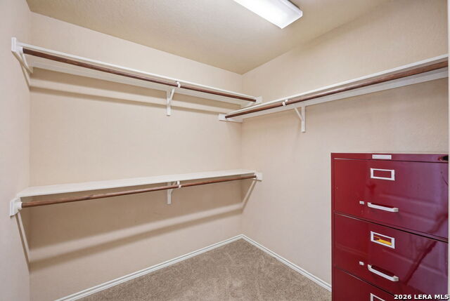 Listing photo id 27 for 918 Armour Dr