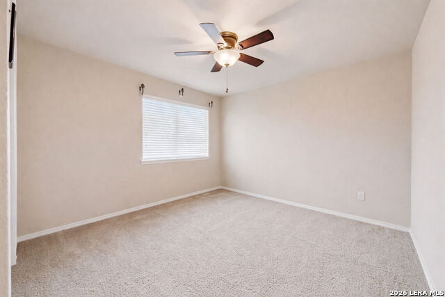 Listing photo id 30 for 918 Armour Dr