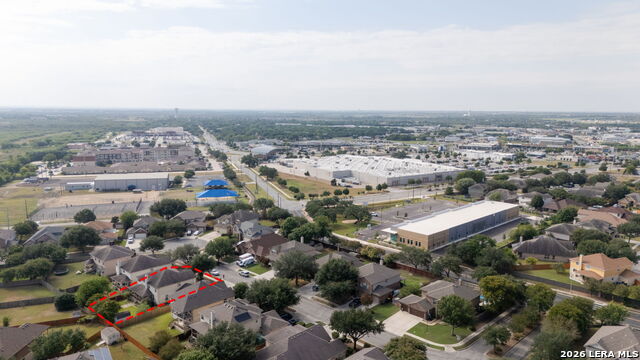 Listing photo id 38 for 918 Armour Dr