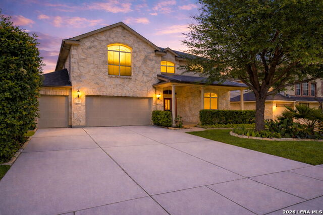 Listing photo id 4 for 918 Armour Dr