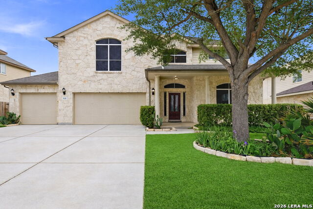 Listing photo id 5 for 918 Armour Dr