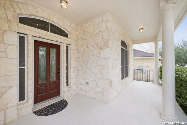 Listing photo id 7 for 918 Armour Dr