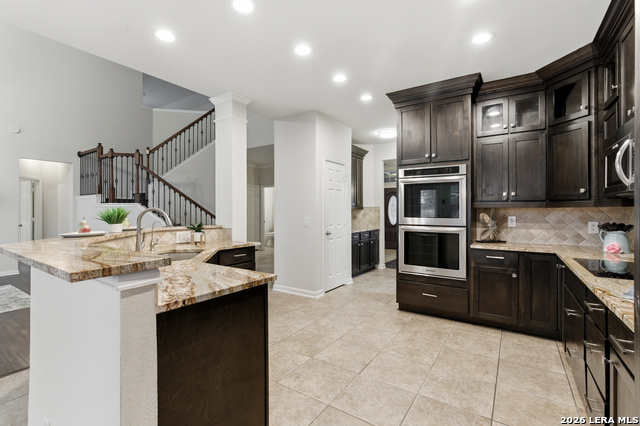 Image 13 of 51 For 922 Desert Blf