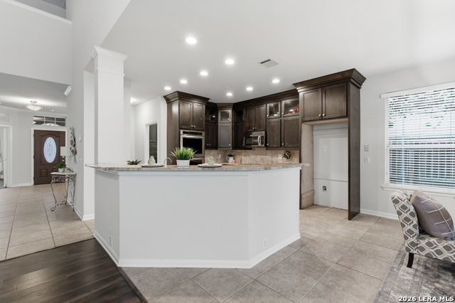 Image 18 of 51 For 922 Desert Blf