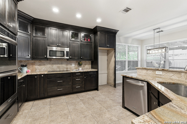 Image 19 of 51 For 922 Desert Blf