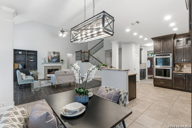 Image 22 of 51 For 922 Desert Blf