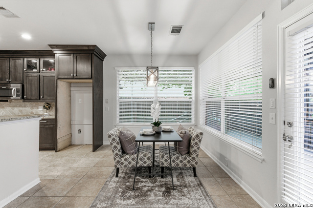 Image 23 of 51 For 922 Desert Blf