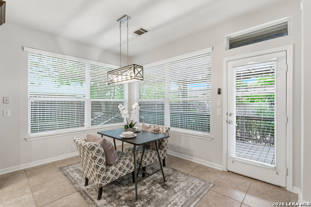 Image 24 of 51 For 922 Desert Blf