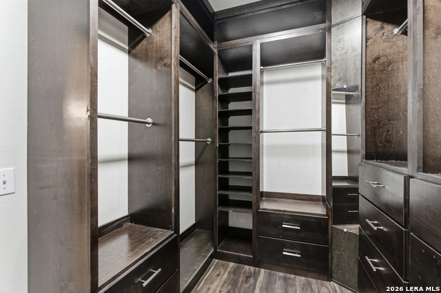 Image 33 of 51 For 922 Desert Blf