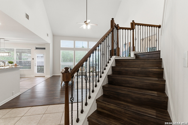 Image 34 of 51 For 922 Desert Blf