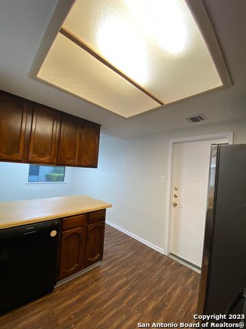 Image 8 of 24 For 7214 Rimwood St