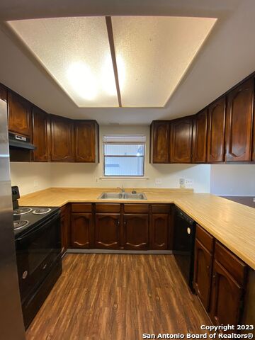 Image 9 of 24 For 7214 Rimwood St