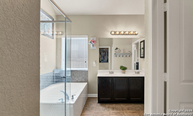 Image 13 of 20 For 11323 Oaks Hike