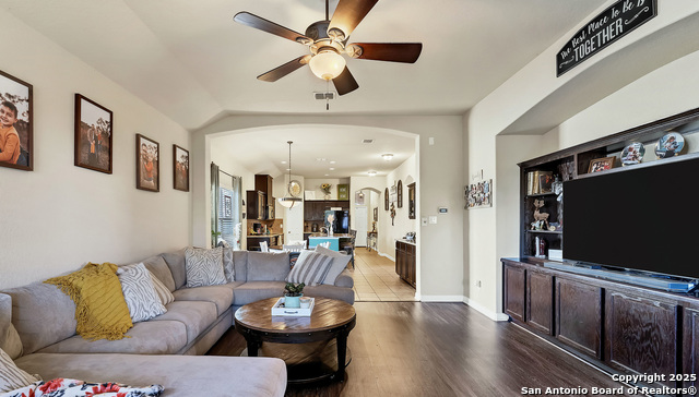 Image 2 of 20 For 11323 Oaks Hike