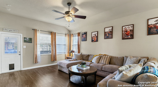 Image 3 of 20 For 11323 Oaks Hike