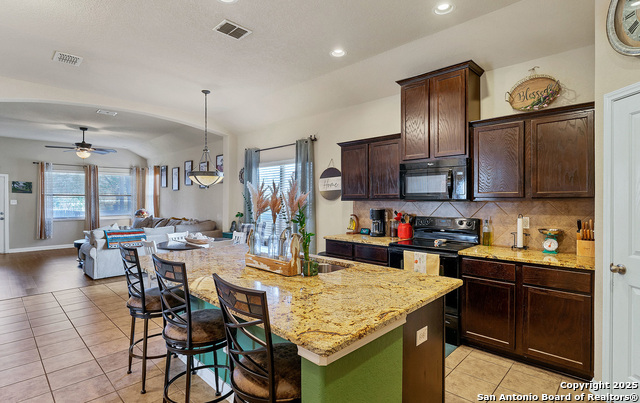 Image 4 of 20 For 11323 Oaks Hike