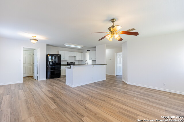 Listing photo id 12 for 228 Sophia Cir