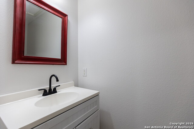 Listing photo id 21 for 228 Sophia Cir