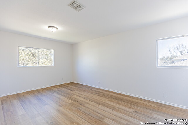 Listing photo id 28 for 228 Sophia Cir