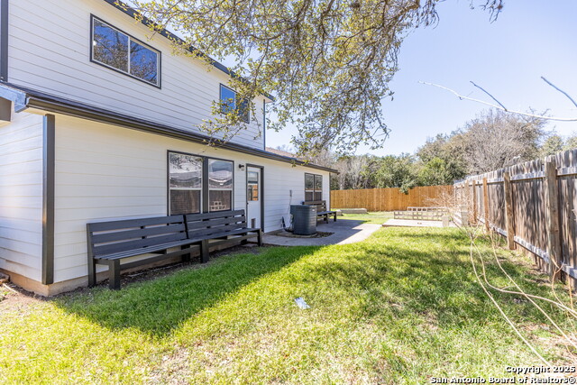 Listing photo id 37 for 228 Sophia Cir