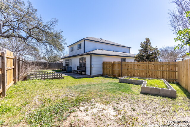 Listing photo id 38 for 228 Sophia Cir