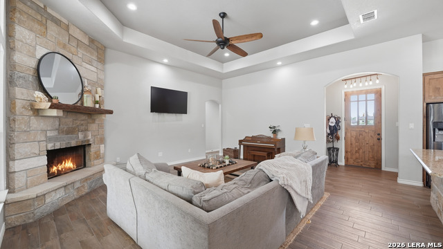 Image 11 of 66 For 129 Sendera Xing