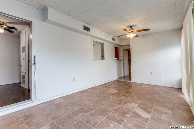 Image 11 of 16 For 1911 Beechaven Dr