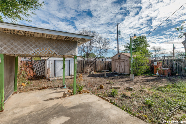 Image 14 of 16 For 1911 Beechaven Dr