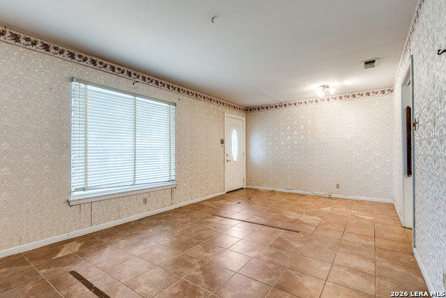 Image 2 of 16 For 1911 Beechaven Dr