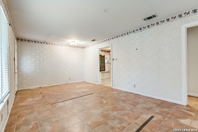 Image 3 of 16 For 1911 Beechaven Dr