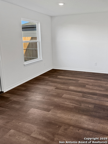 Image 14 of 16 For 832 Heartseed Ave