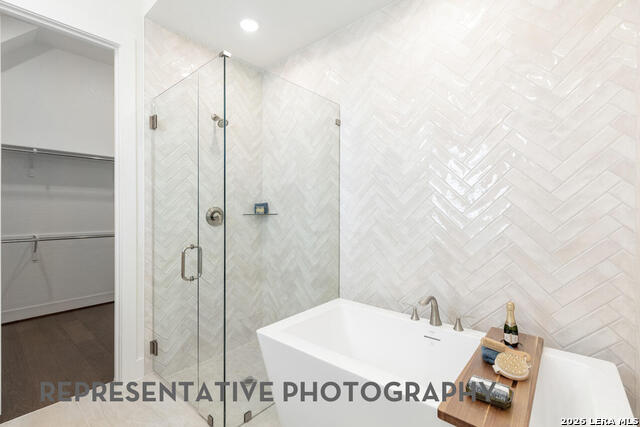 Image 19 of 44 For 2585 High Ground