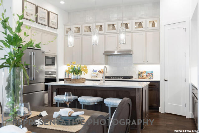 Image 2 of 44 For 2585 High Ground