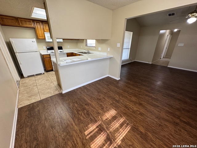 Image 8 of 16 For 7236 Rimwood