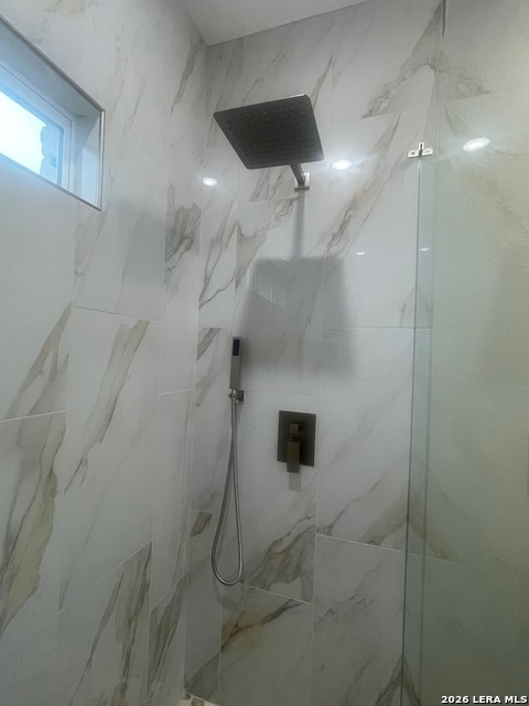 Listing photo id 11 for 5511 Pageland Dr