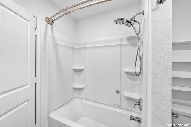 Image 20 of 42 For 401 Alta Vista Ter