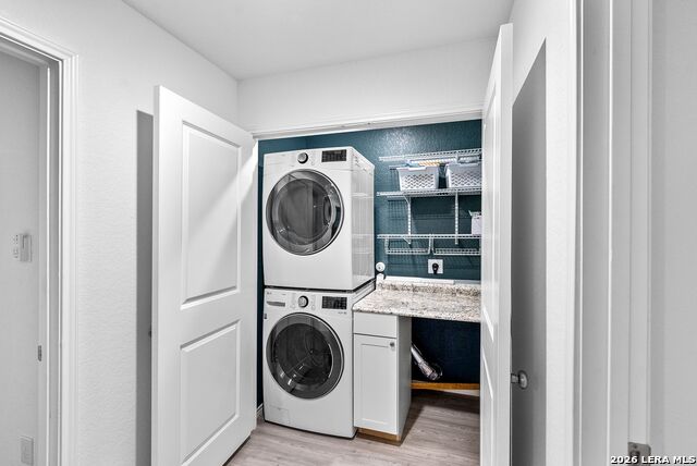 Image 33 of 42 For 401 Alta Vista Ter