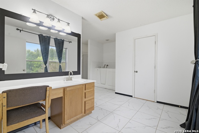 Image 21 of 35 For 17022 Irongate Rail