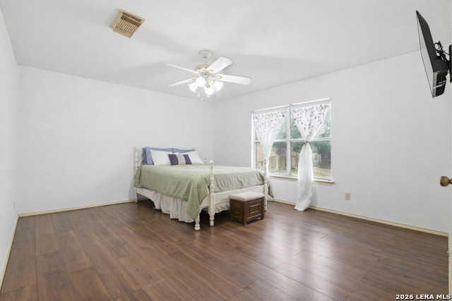 Image 23 of 35 For 17022 Irongate Rail