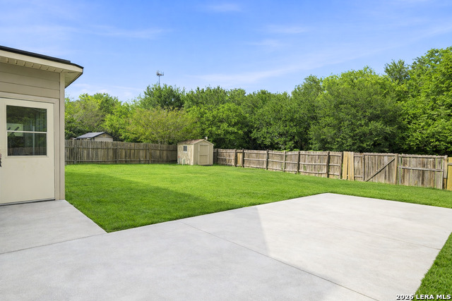 Image 32 of 35 For 17022 Irongate Rail