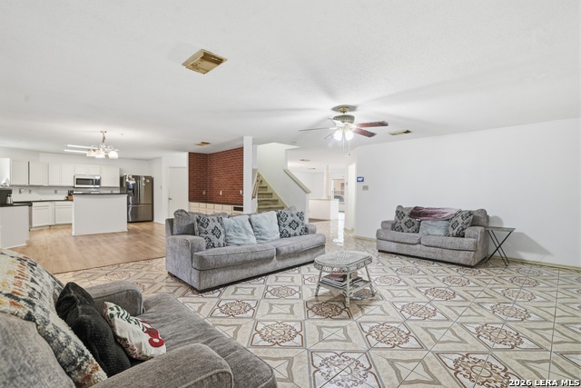 Image 4 of 35 For 17022 Irongate Rail