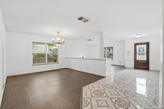 Image 7 of 35 For 17022 Irongate Rail