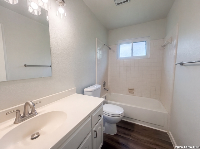 Image 17 of 27 For 15626 Dove Meadow St