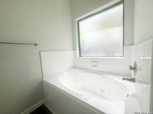 Image 18 of 27 For 15626 Dove Meadow St