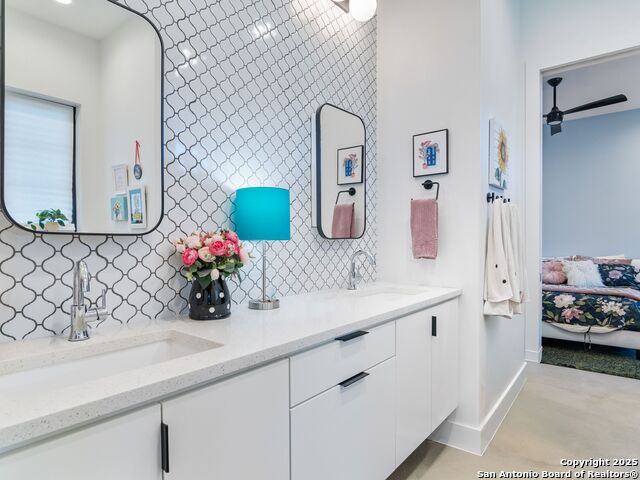 Image 30 of 62 For 10803 Nina Ridge